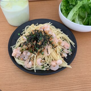 料理苦手でも作れる、エビと炙りたらこパスタ